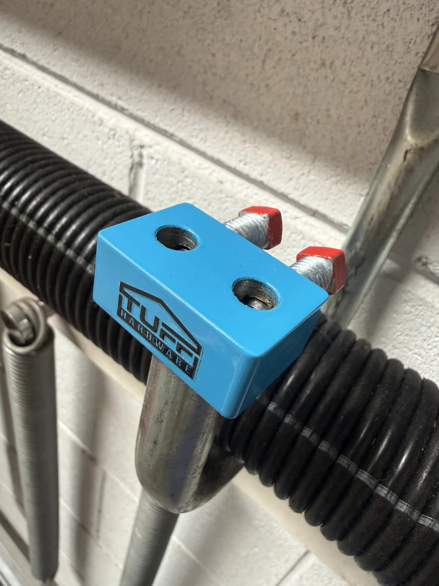 Blue Tuff Hardware winding bar holder